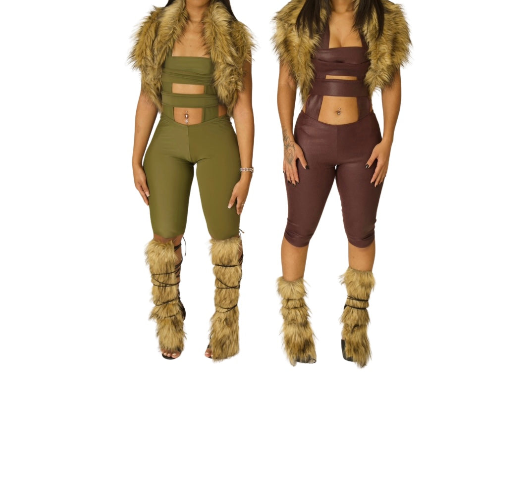 Faux infinity scarf + fur leg cover